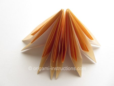 origami-dahlia-step-16