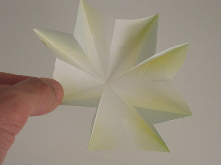 24-origami-daisy