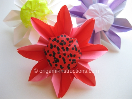 completed-origami-daisy