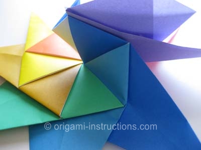 origami-modular-8-pointed-star-step-11