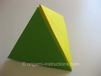 origami-modular-pyramid-step-11