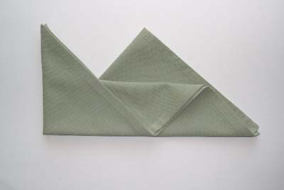Napkin Folding - Bishop Hat - Photo Diagrams 10