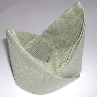 Napkin Folding - Bishop Hat - Photo Diagrams 12