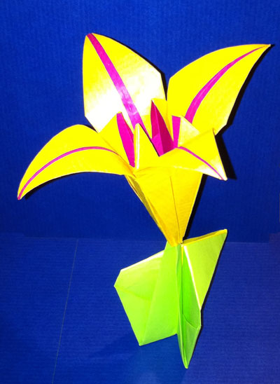 Origami Lily at origami-instructions.com