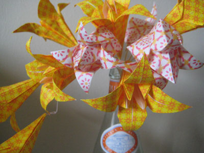 Origami Lily at origami-instructions.com