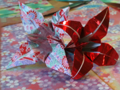 Origami Lily at origami-instructions.com