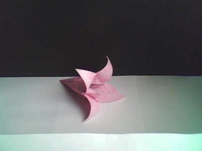 Origami Lily at origami-instructions.com