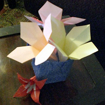 Origami-Daylily at origami-instructions.com