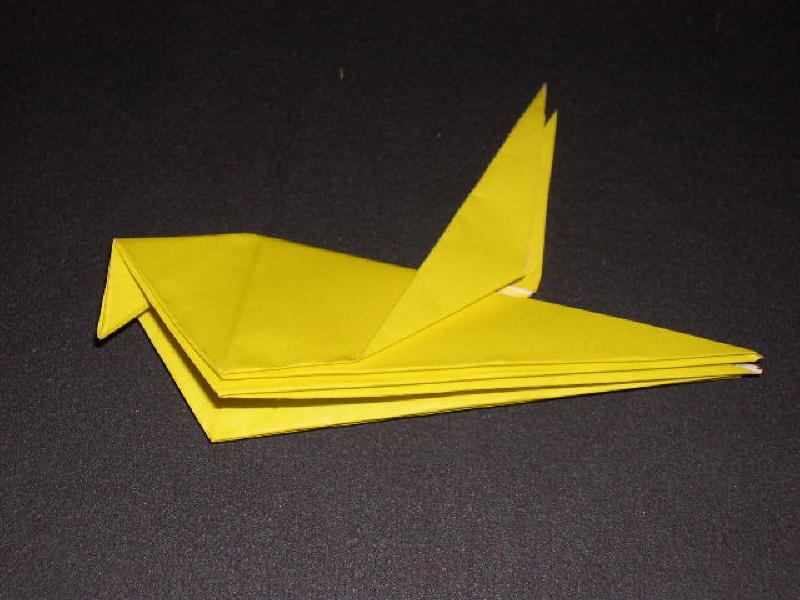 Origami  Bird  - Origami Robin - Step 18
