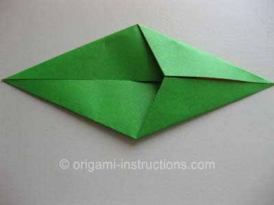 origami-rose-with-leaf-step-12