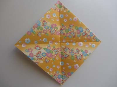 origami-tissue-holder-step-1