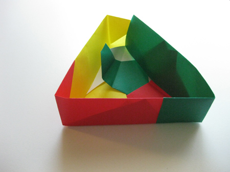 33-origami-triangular-box