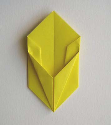 http://origami-instructions.com/images/tulip/thumbnails/07-origami-tulip.jpg